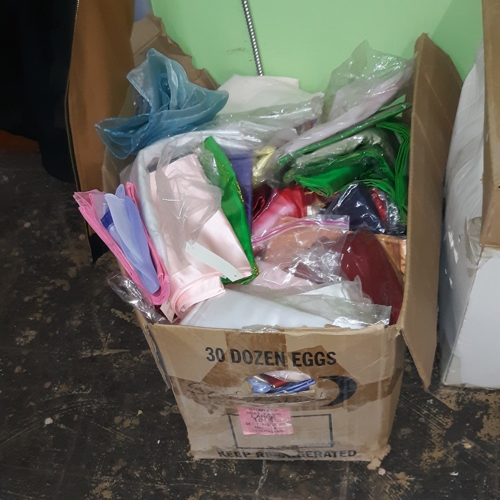 LARGE SHOULS ANY COLOR. SOLID, SEE-THROUGH, METALI